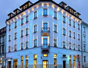 Laris Hotels